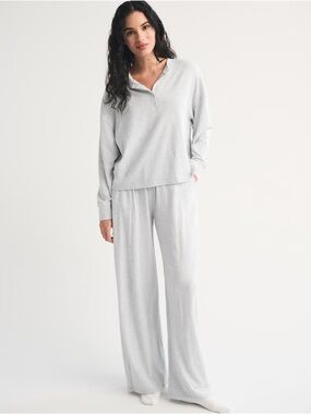 Abercrombie and Fitch Grey Ribbed Lounge Set